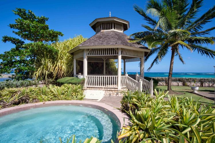 10-Whirlpool-and-Gazebo-scaled.jpg49