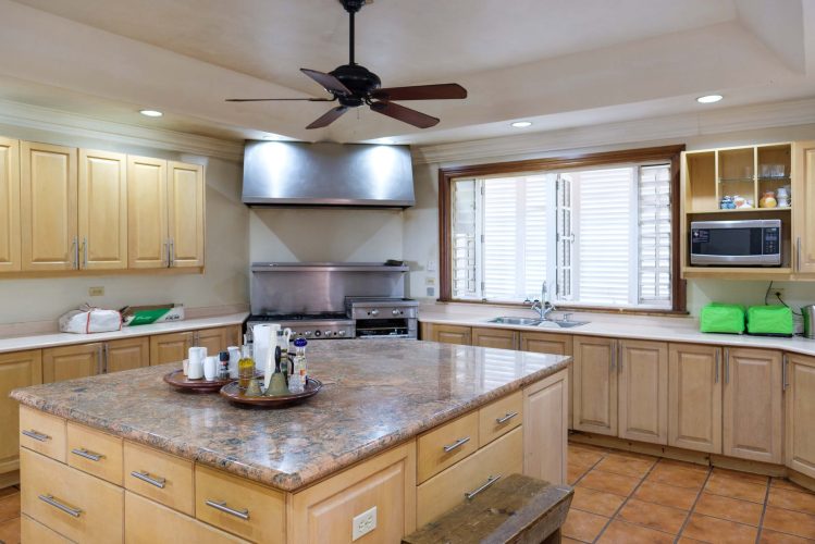 21-the-Kitchen-scaled.jpg21