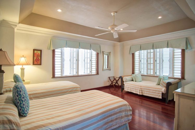 32-3-Twin-Beds-Upstairs-1-scaled.jpg44