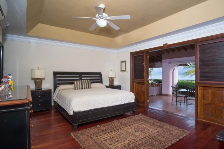 35-King-Bedroom-Downstairs-scaled.jpg39