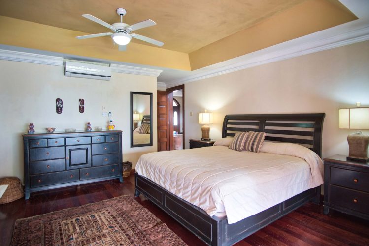 36-King-Bedroom-Downstairs-1-scaled.jpg38