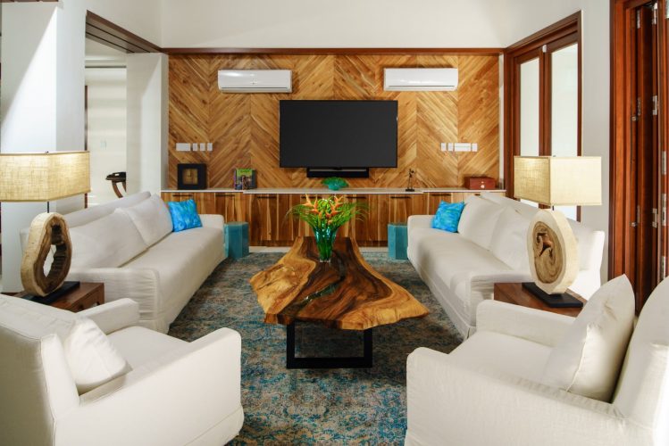 Aqua-Bay-living-room