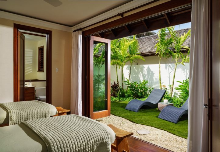 Aqua-Bay-massage-room