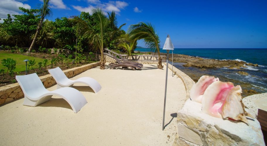 Aqua-Bay-sand-bar-with-ocean