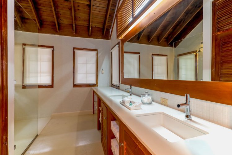 Naseberry-IDLE-AWHILE-11