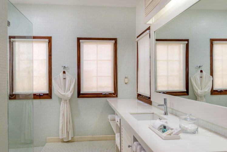 Naseberry-IDLE-AWHILE-8