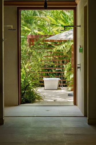 SEAGRAPE-IDLEAWHILE-1