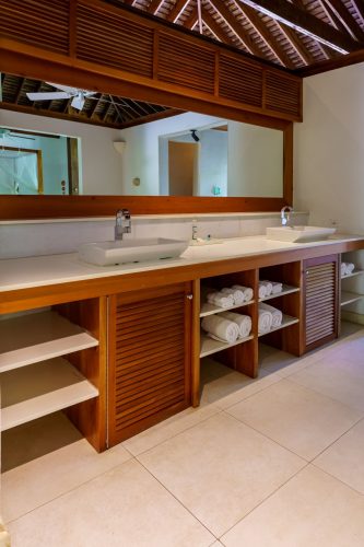 SEAGRAPE-IDLEAWHILE-10