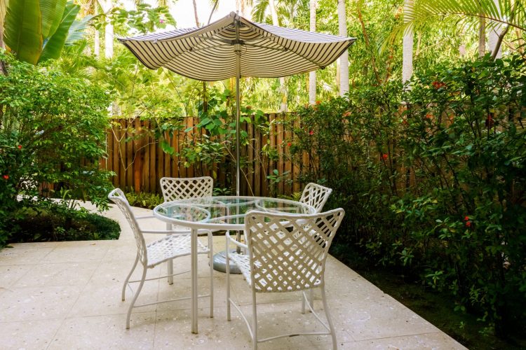 SEAGRAPE-IDLEAWHILE-24