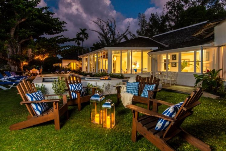 Siesta-Runaway-Bay-Exterior-2