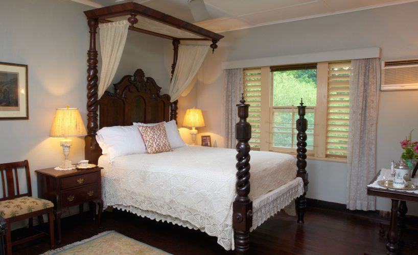 gallery_mullion_cove_bedroom2