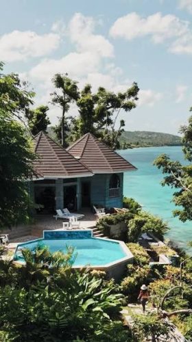 pool arial