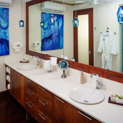 thumbs_Aqua-Bay-Amnesty-Bathroom