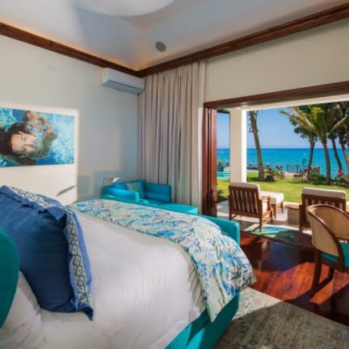 thumbs_Aqua-Bay-bedroom-2-with-white-covers