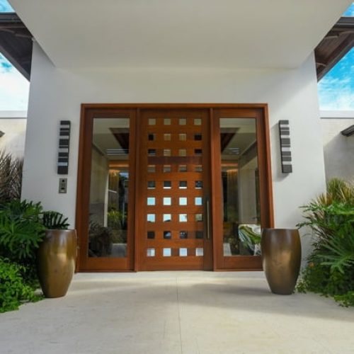 thumbs_Front-entrance