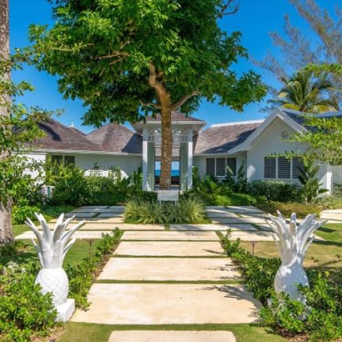 thumbs_Tradewinds-new-entrance